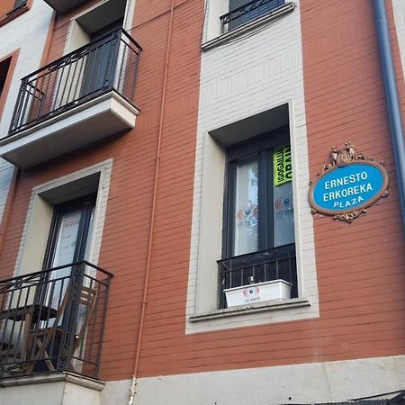 HABITACIÓN INDIVIDUAL con TV centro BILBAO Exterior foto